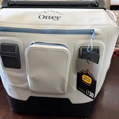 Cooler 30 Qt. Otterbox Trooper LT, View more