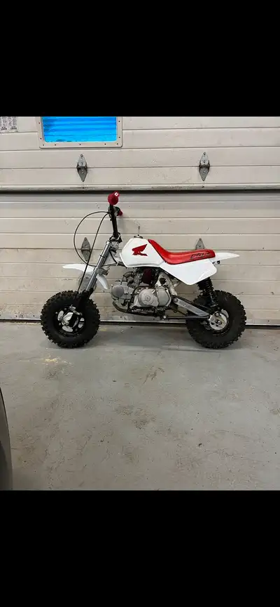 Price is firm 1999 z50 Everything is a yr old Piranha 140cc engine Full upgraded suspension forks/sh...