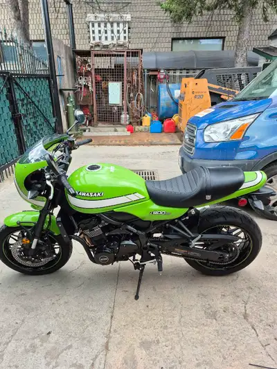 Well taken care of Z900RS Cafe in a fun and popping colour with low mileage. Upgrades include: - Rad...