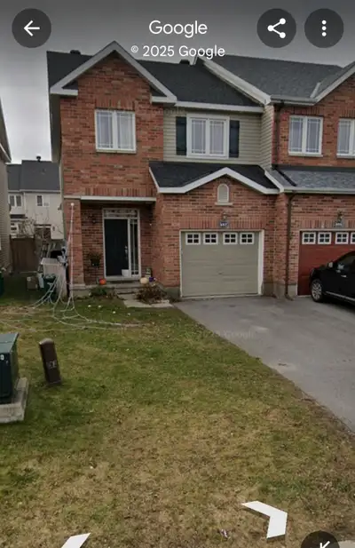 Townhouse Available from September 01 3 Beds 2.5 Baths - End Unit Townhouse 457 Celtic Ridge Cres, O...