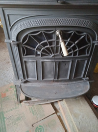Vermont Castings Solid Cast Iron Wood Stove