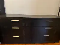 Moving sale brown 6 drawer. $120