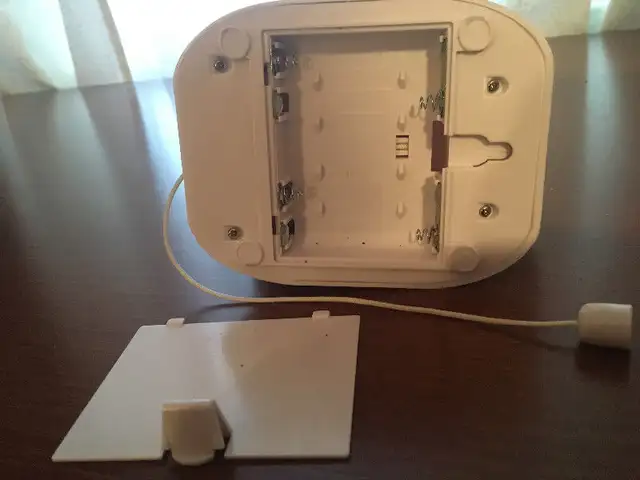Handy Buld light in Indoor Lighting & Fans in Longueuil / South Shore - Image 3