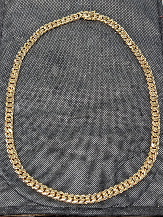 10 carat gold chain cuban style  in Jewellery & Watches in City of Toronto