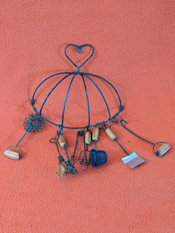 Small ornamental kitchen utensil hanging rack, with utensils in Other in Edmonton - Image 3
