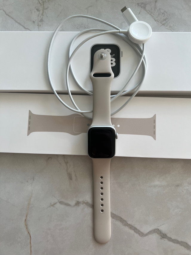 apple watch se 40mm  in General Electronics in City of Toronto