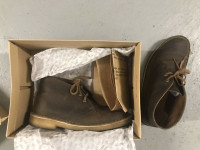 Clarks desert boots beewax - size 6