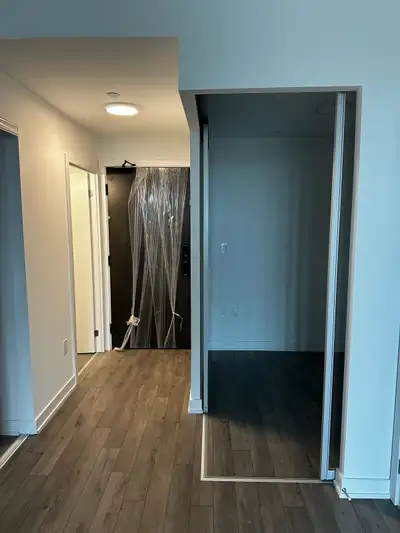 1 Bed+1 Den+2 Bath Wilmot Condo for Rent in Oakville