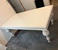 LARGE WHITE DINING KITCHEN TABLE