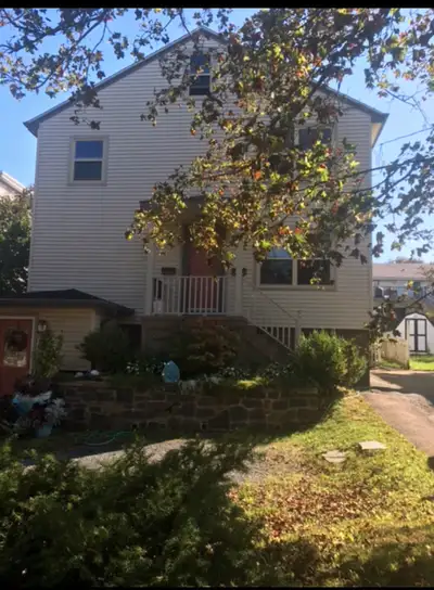 Great 3 Bedroom Apartment in the North end for Sept