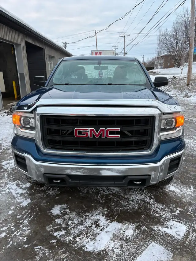 gmc sierra 2015 in Cars & Trucks in Shawinigan - Image 2