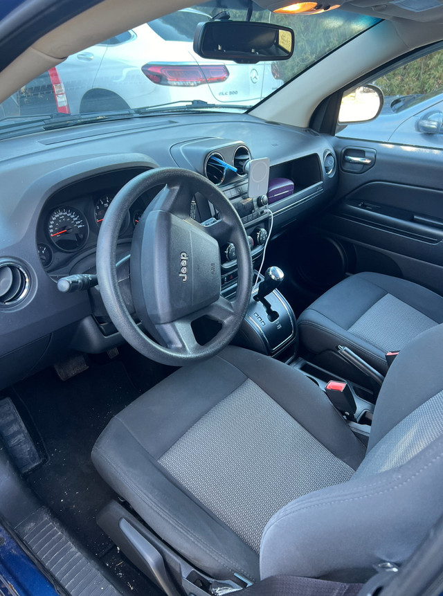 Jeep Compass 2010 in Cars & Trucks in Markham / York Region