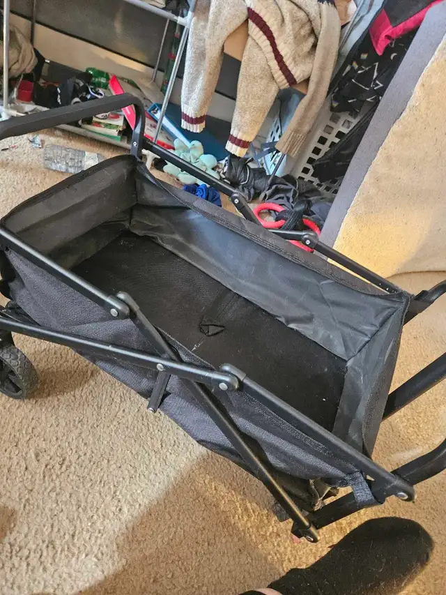 Mini Collapsible Wagon in Other in Ottawa - Image 3