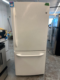 Réfrigérateur Haier blanc refrigerator white top freezer 24"