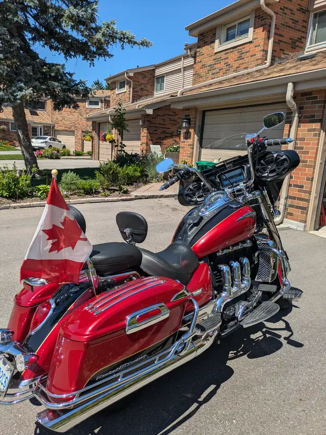 2014 Triumph Rocket III Touring in Touring in City of Toronto - Image 3
