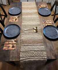 Ensemble table de cuisine et chaises 