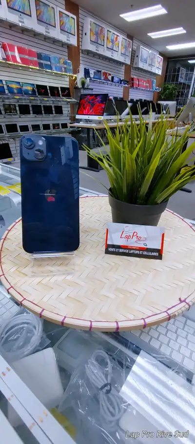 iPhone 12 Presque Neuf, ⏳❗⏳❗⏳, View more