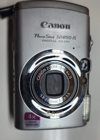 Canon Power Shot SD850 IS w/Camera Case - Camera