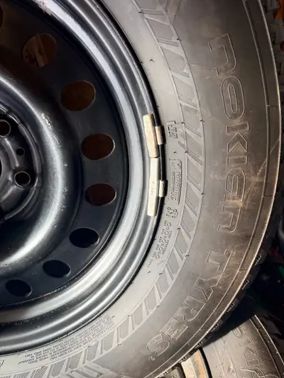 Only used for half season. Sold truck don’t need them anymore. 275/65/18 new rims and tire sensors....