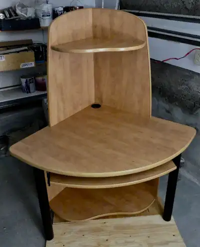 Bureau de coin type huche, View more