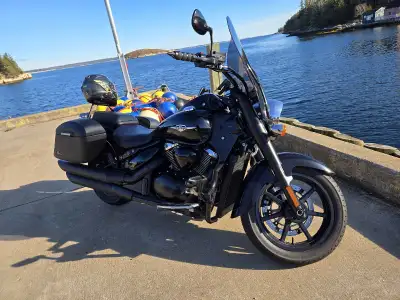 For sale motorcycle SUZUKI Boulevard C90 BOSS 2018,a lot of extras. 37000km on it,in great condition...