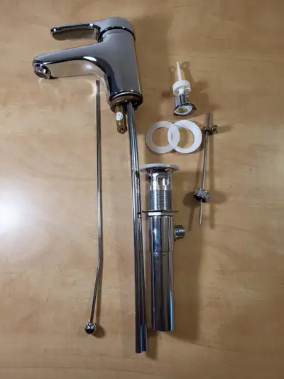 Hansa single Handle / Hole bathroom faucet and matching drain, View more