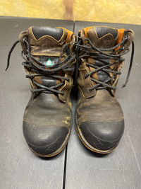 10.5 wide  safety boots