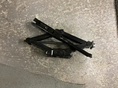2004-2023 Chrysler 300 temporary spare tire. Bolt pattern 5x115 mm or 5x4.5 inches. Size on tire is...