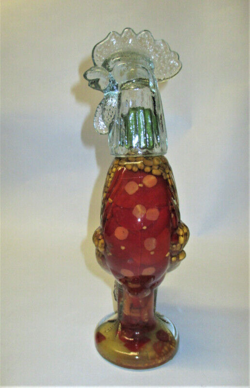 Art Décor for the Table Rooster Shaped Glass Bottle Sealed, Good in Arts & Collectibles in Stratford - Image 4