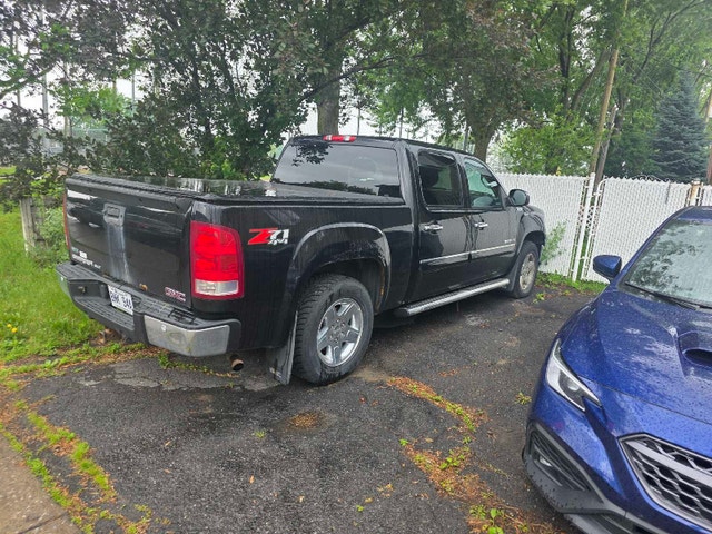 GMC Sierra 1500 2011