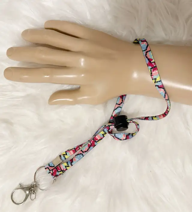Bundle of 5 Wrist Key Lanyards-Perfect Party Favors in Hobbies & Crafts in Burnaby/New Westminster - Image 6