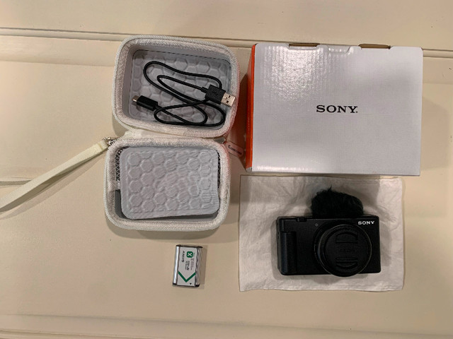 Brand New Sony ZV-1F in Cameras & Camcorders in North Bay - Image 2