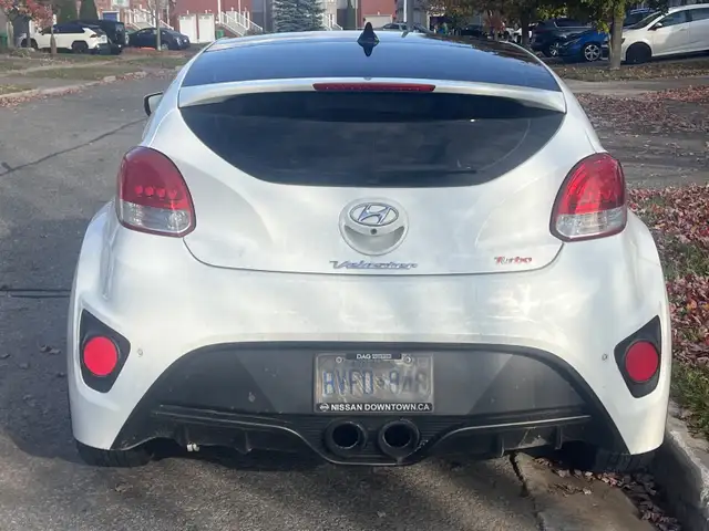 Hyundai Veloster Turbo64959945708034122