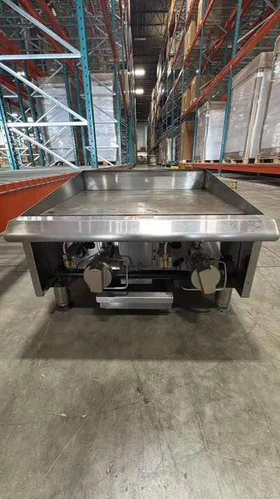 Omcan Natural Gas 24" Thermostatic Griddle-(Like Brand New), View more