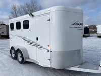 Horse trailer for 3 horses