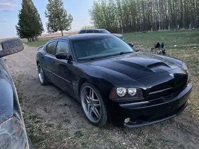 Runs strong. Couple cracks on the window. New suspension, new battery, street tuned, sprint boast. K...