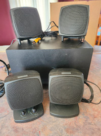 Système de haut-parleurs d'ordinateur ALTEC_Computer speakers