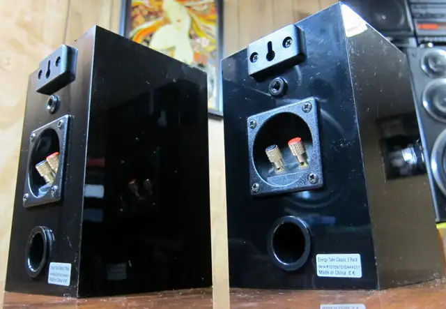 ENERGY TAKE CLASSIC 2 MINI BOOKSHELF SPEAKERS STEREO OR SURROUND in Speakers in Ottawa - Image 6