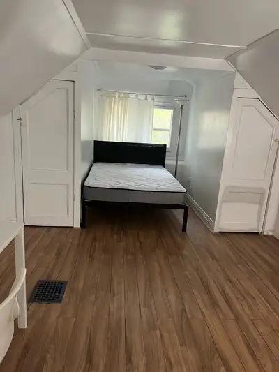 There is a room for rent on the attic floor, very large, 270sqft .the room has a private bathroom ....