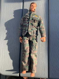 Lanard 2002 Ultra Corps Toys 1/6 Scale Military 12 Inch Soldier