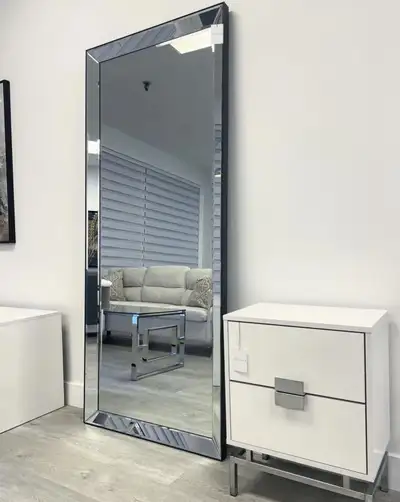 Miroir neuf luxe, View more