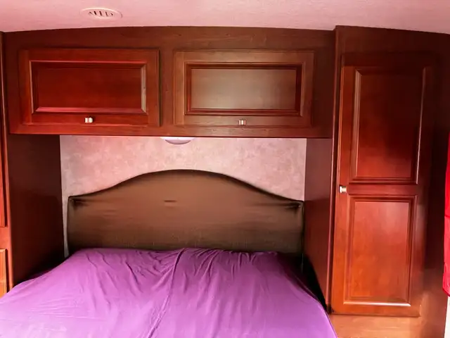 2013 Sunstar Sport 26HE 27pi in RVs & Motorhomes in Lévis - Image 10