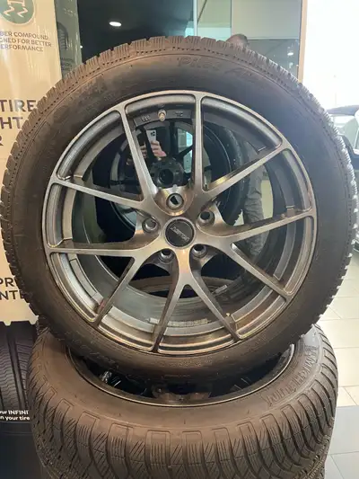 Michelin Winter Runflat Tires! Tires used 2 winter seasons ( approximately 2500 km) Tires on 18 inch...