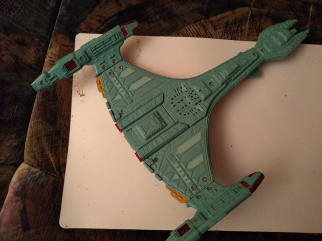 Star Trek - Klingon Attack Cruiser dans Art et objets de collection  à Ville de Montréal - Image 4