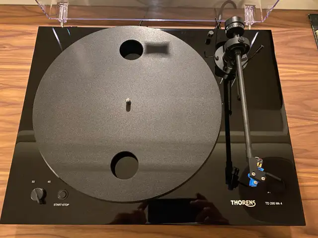 Thorens turntable (price reduced) in Stereo Systems & Home Theatre in Hamilton - Image 3