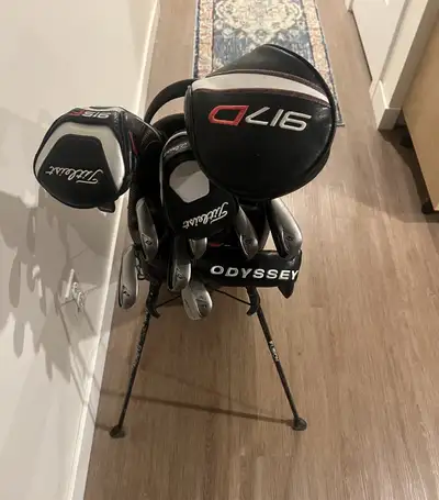 Men’s left hand golf clubs, all clubs are stiff shafts. Bag included! Titleist 917 driver Titleist 9...