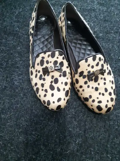 Tory burch loafers size 6.5 , View more