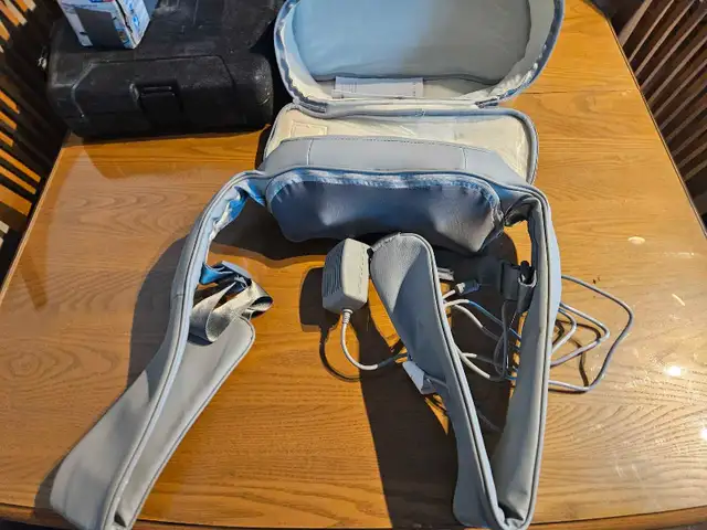Shoulder Massager  in Health & Special Needs in Chilliwack - Image 2