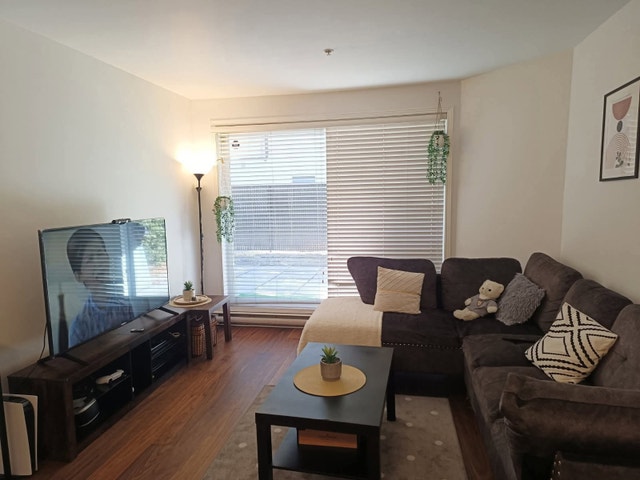 Appartement  4  1/2 à louer - Apartment 4 1/2 to rent — photo 2