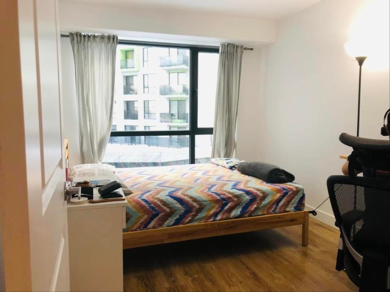 3 1/2 Bedroom condo with all amenities very close to Namur metro